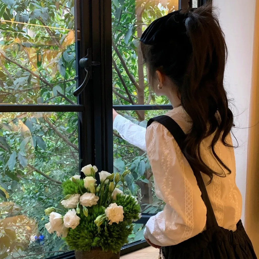 纪律如铁，柔情似水